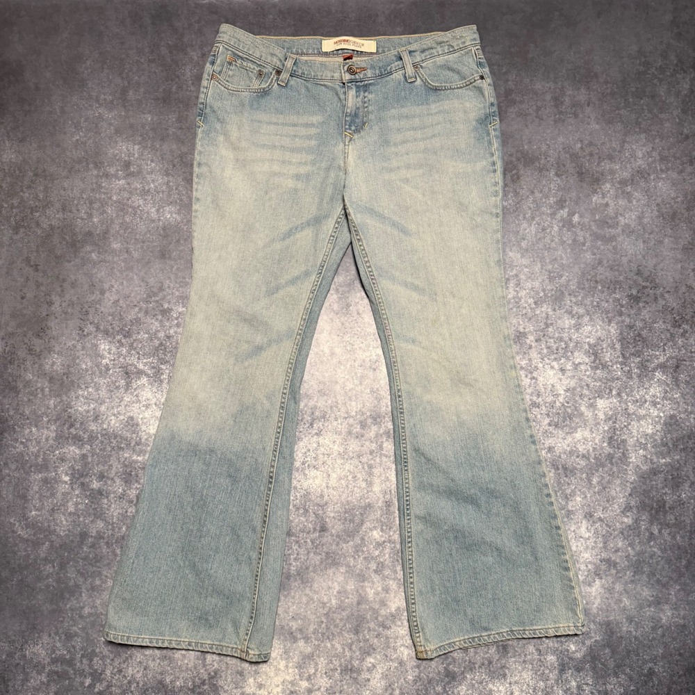 Y2K Mossimo Womens Size 13 Low Rise‎ Flare Jeans Light Wash Blue 2000s Retro